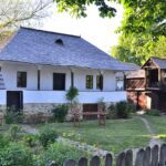 rural house, people, architecture-5031391.jpg