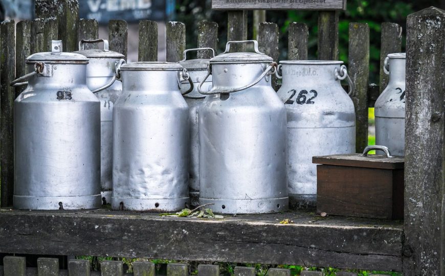 milk cans, can, milk-1659157.jpg